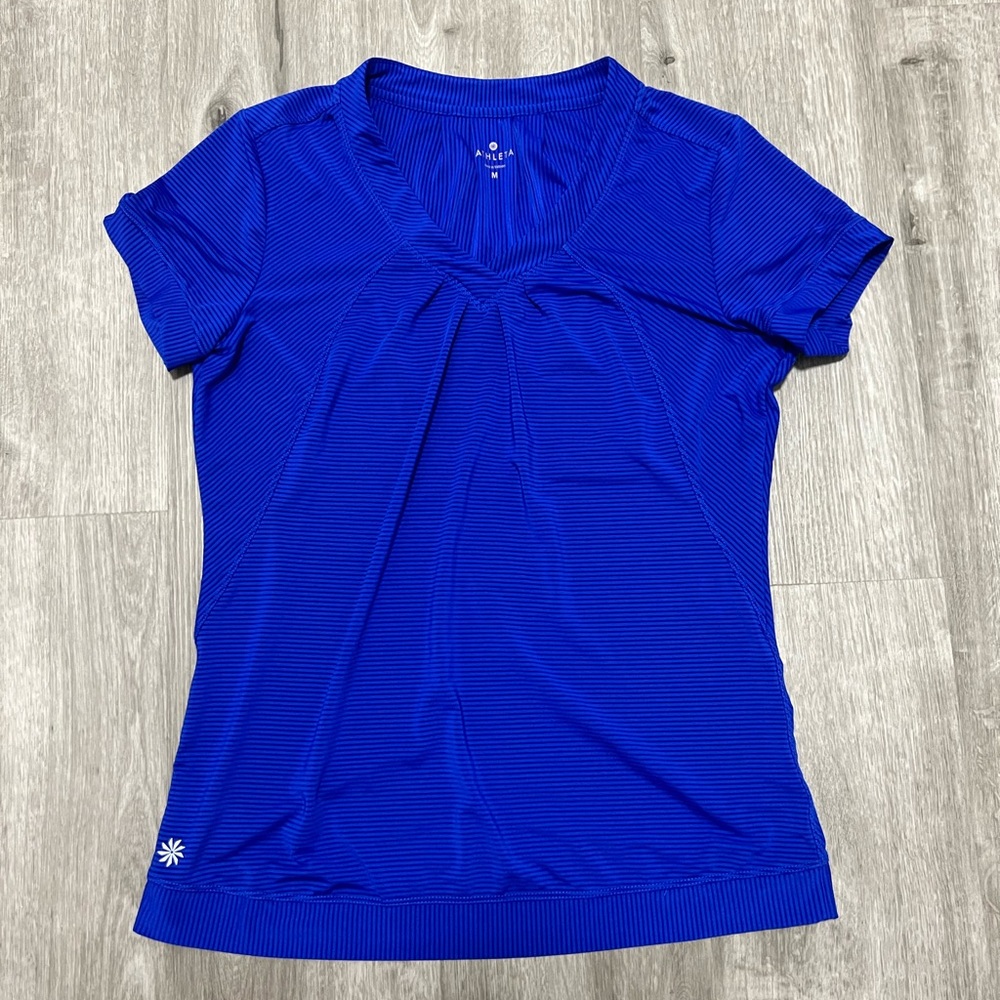 Athleta Blue Athletic Top w/ reflective‎ back detail, size M
